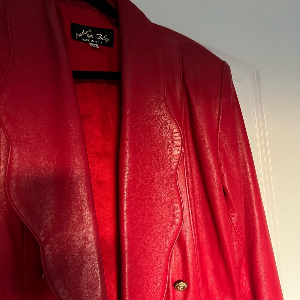 Vintage Red Leather Blazer - Picture 4 of 4